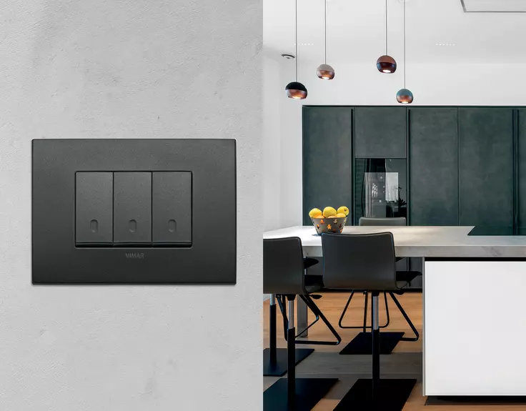 vimar arke, arke intrerupatoare modulare, intrerupatoare negre, rama metalica neagra