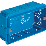 71304  (GW 650 °C) встраиваемая коробка-подрозетник на 4 модуля