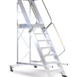 Scara cu platforma din aluminiu